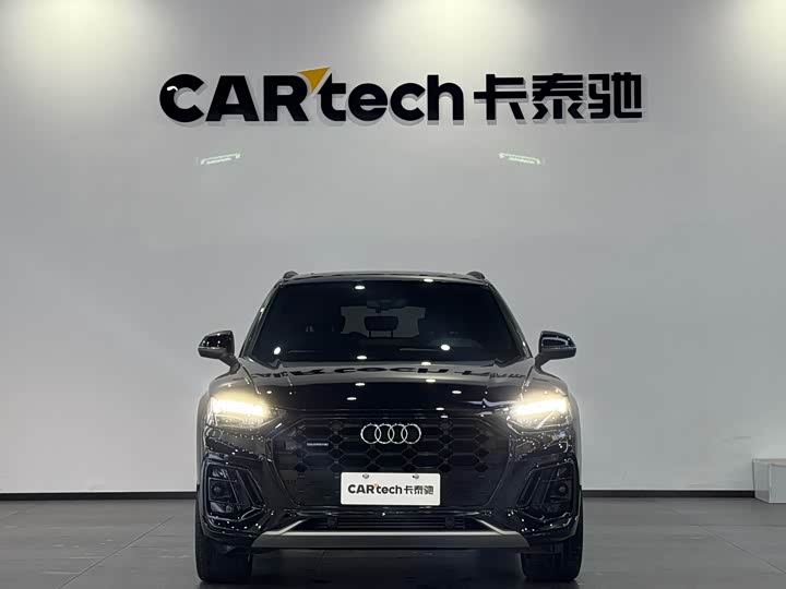 Фото 2 - Audi Q5L