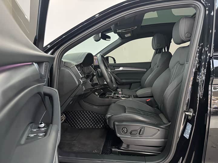 Фото 4 - Audi Q5L