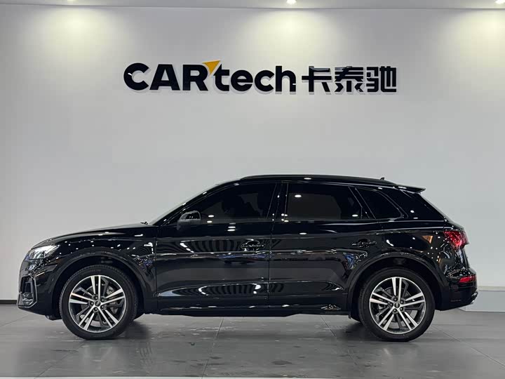 Фото 9 - Audi Q5L