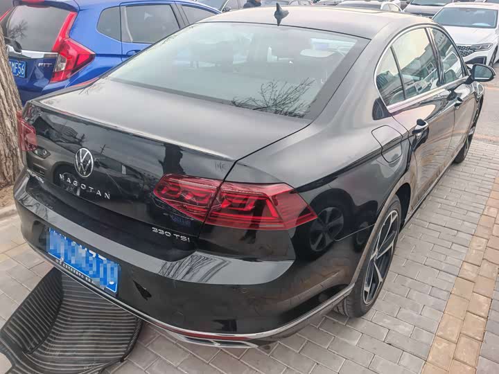 Фото 3 - Volkswagen Magotan