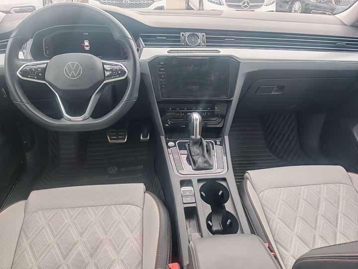 Фото 9 - Volkswagen Magotan