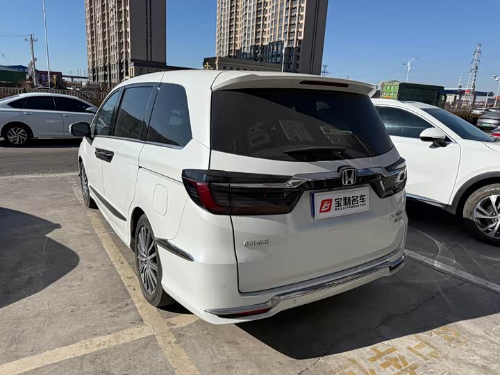 Фото 5 - Honda Elysion