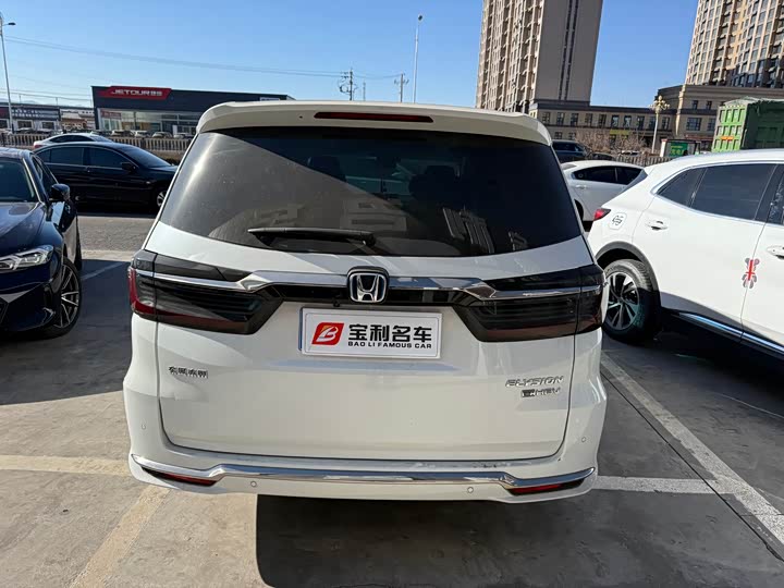 Фото 6 - Honda Elysion