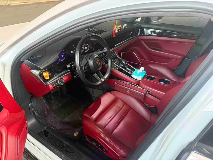 Фото 5 - Porsche Panamera