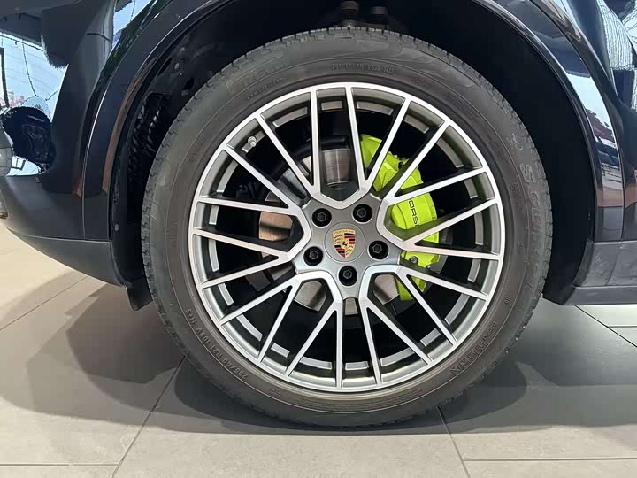 Фото 6 - Porsche Cayenne Hybrid