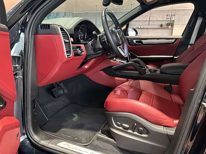 Фото 9 - Porsche Cayenne Hybrid