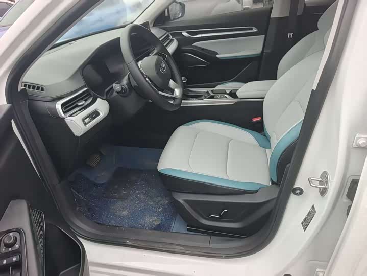 Фото 4 - Geely Emgrand