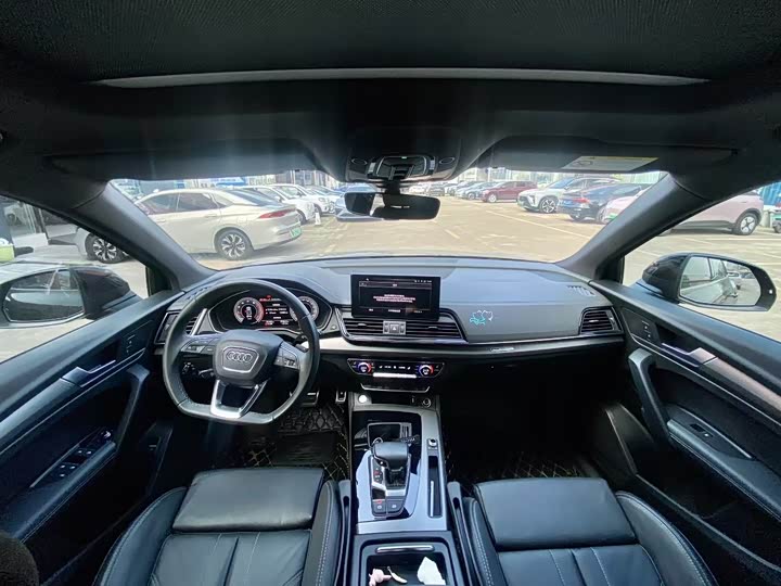 Фото 5 - Audi Q5L