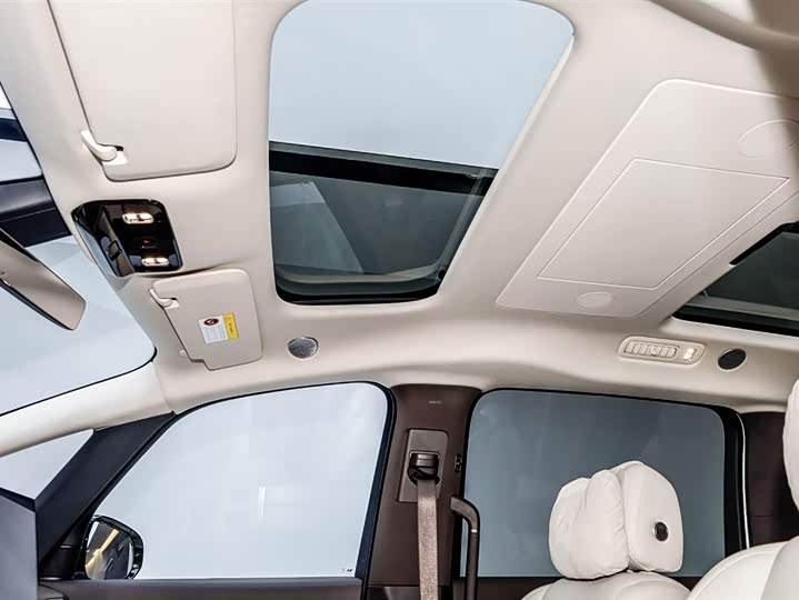 Фото 9 - LiXiang Mega