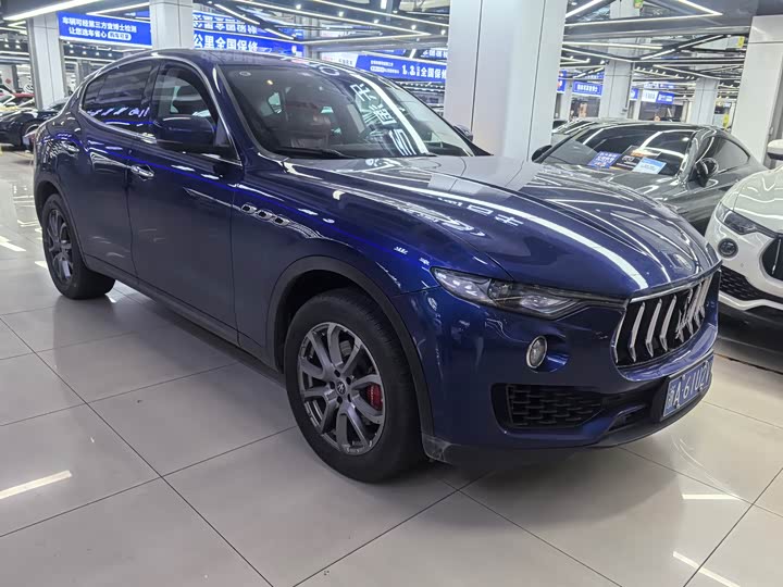 Фото 1 - Maserati Levante