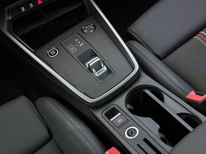 Фото 9 - Audi A3