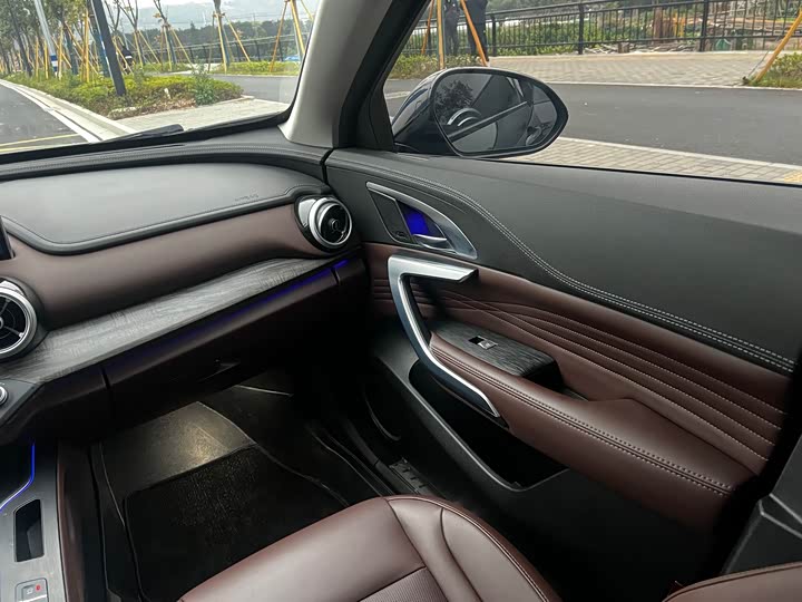 Фото 9 - Wey VV7