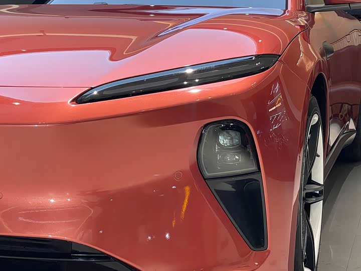 Фото 2 - Nio ET5