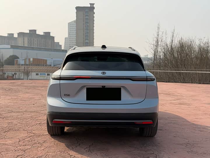 Фото 4 - Nio ES6