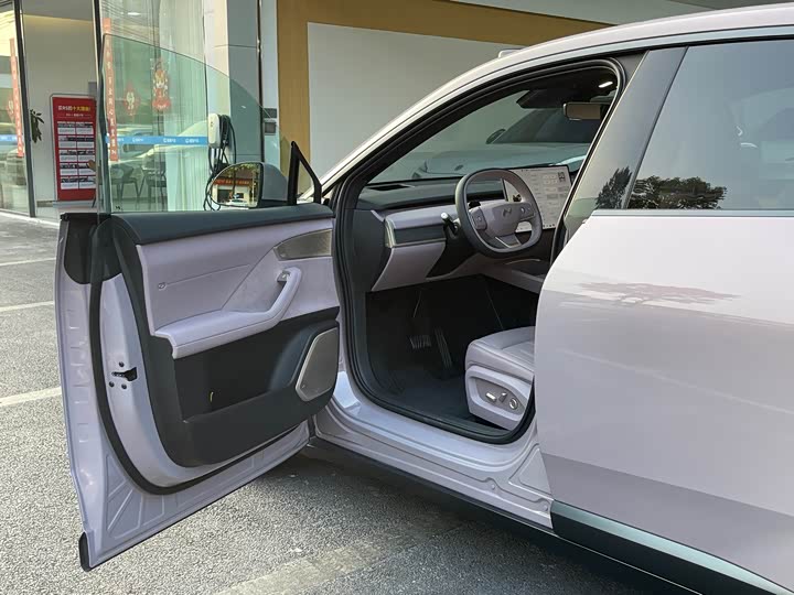 Фото 5 - Nio Onvo L60