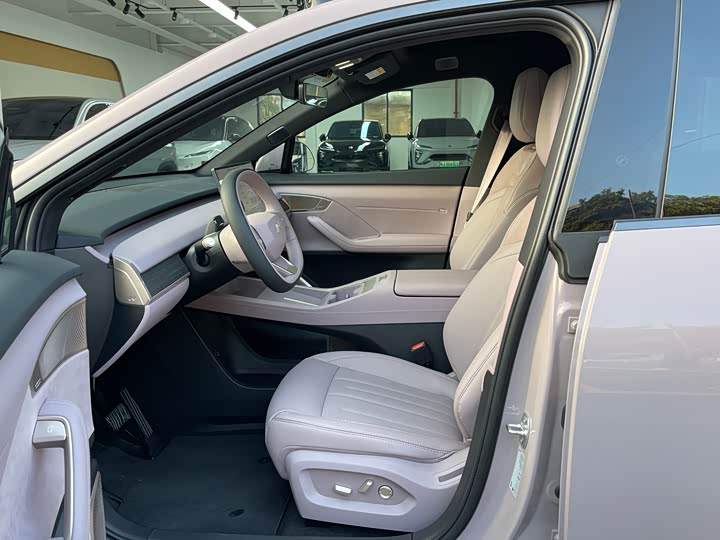 Фото 6 - Nio Onvo L60