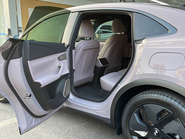 Фото 8 - Nio Onvo L60