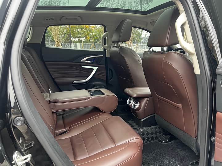 Фото 6 - Wey VV7