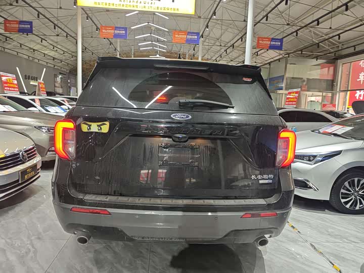 Фото 7 - Ford Explorer