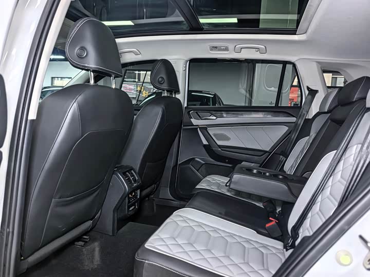 Фото 7 - Volkswagen Tayron