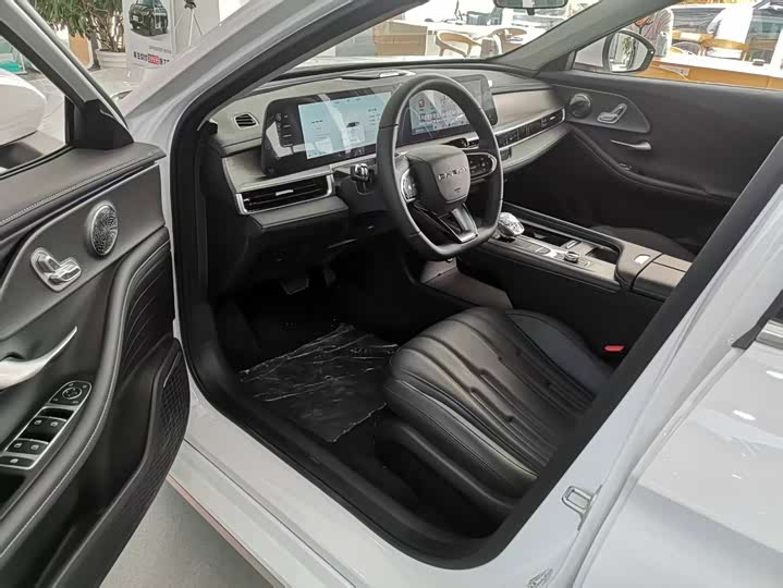 Фото 9 - Chery Fulwin A8