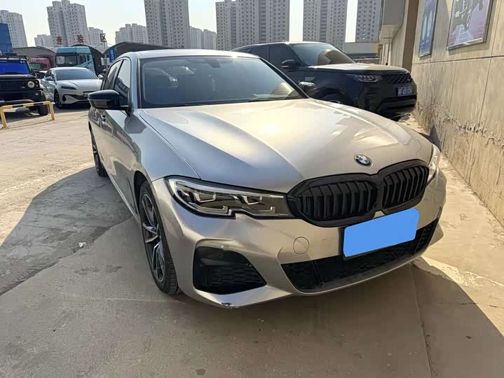 Photo 3 - BMW 3 Series