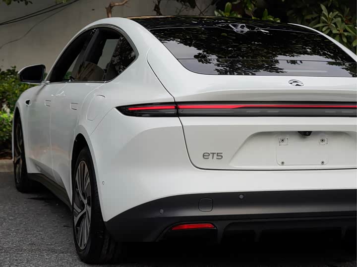 Фото 6 - Nio ET5