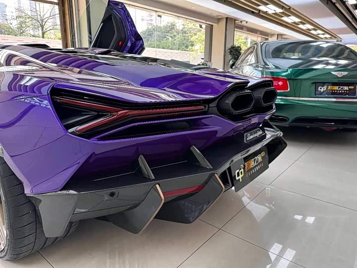 Фото 6 - Lamborghini Revuelto