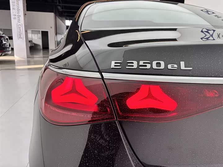 Фото 8 - Mercedes-Benz E-Class Hybrid