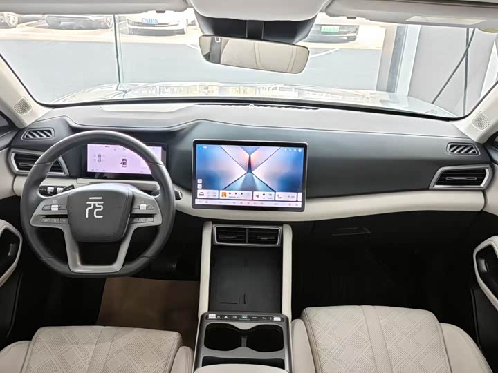 Фото 4 - BYD Yuan Up