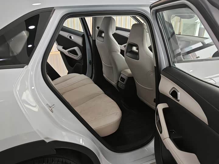 Фото 6 - BYD Yuan Up