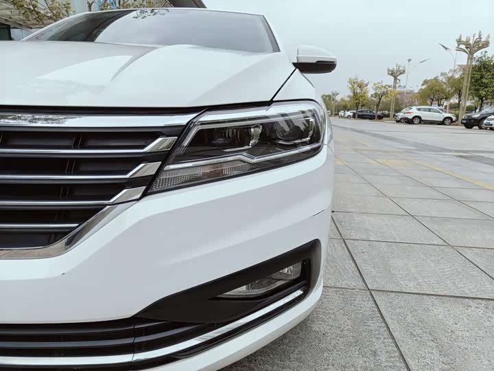 Фото 4 - Volkswagen Lavida