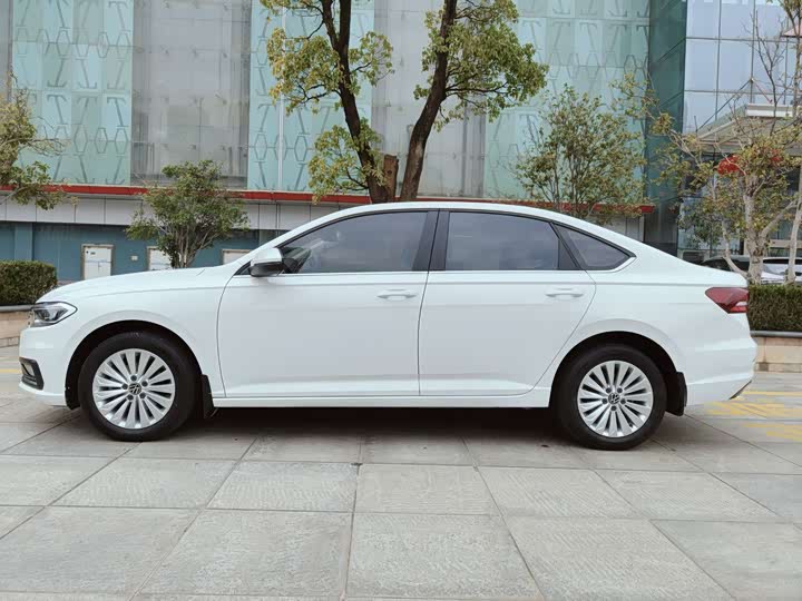 Фото 5 - Volkswagen Lavida