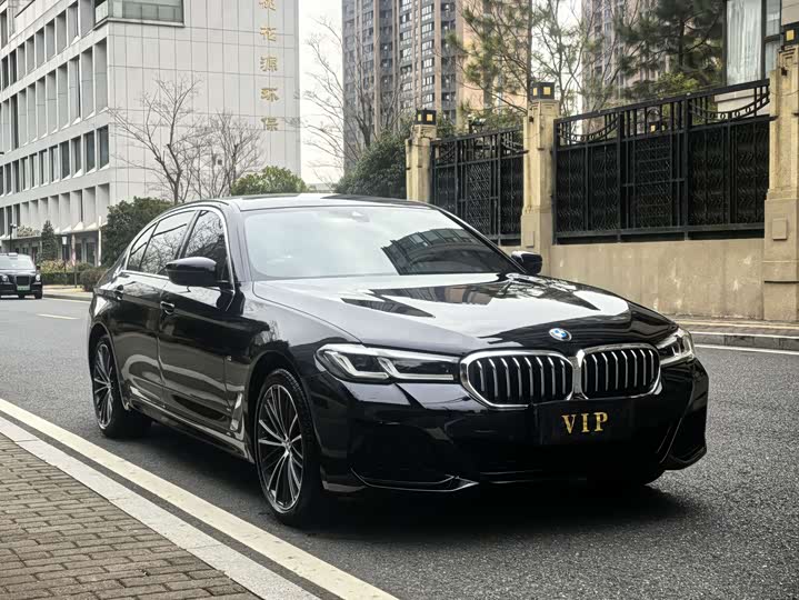 Фото 3 - BMW 5 Series