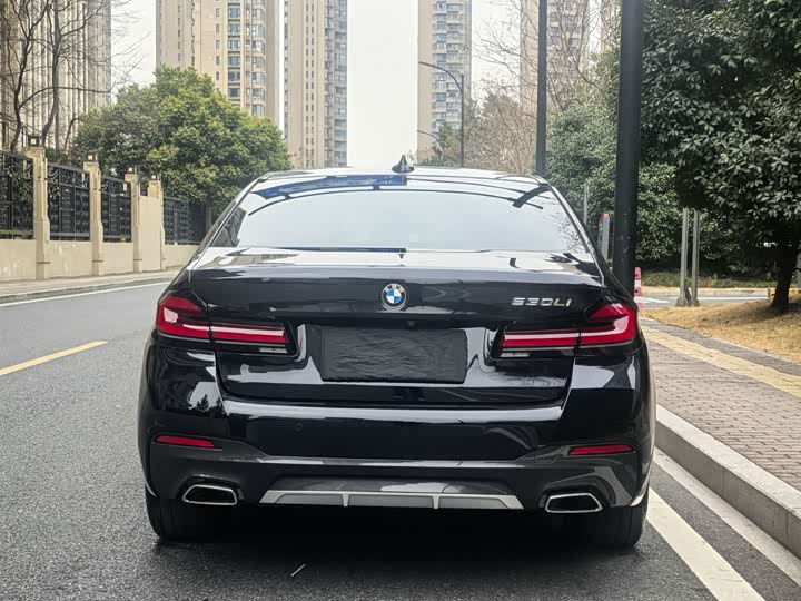 Фото 5 - BMW 5 Series