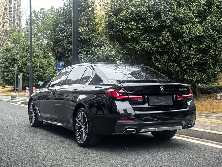 Фото 6 - BMW 5 Series
