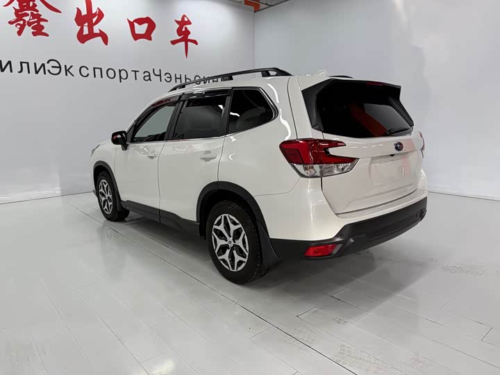 Фото 6 - Subaru Forester