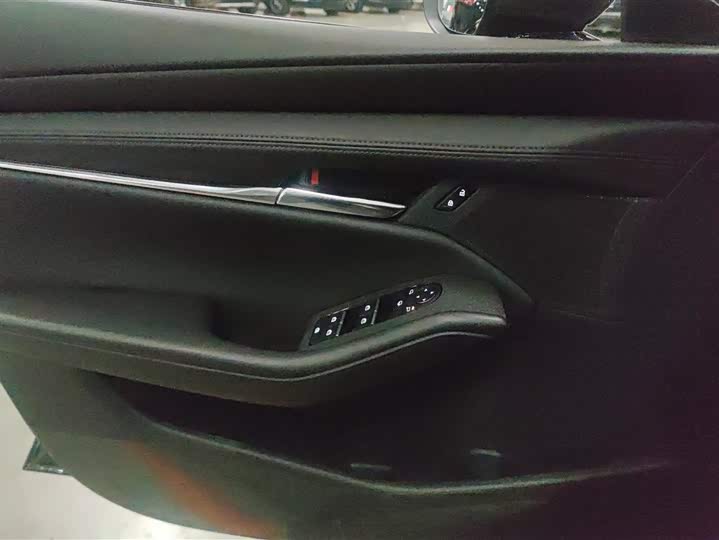 Фото 7 - Mazda 3 (Axela)