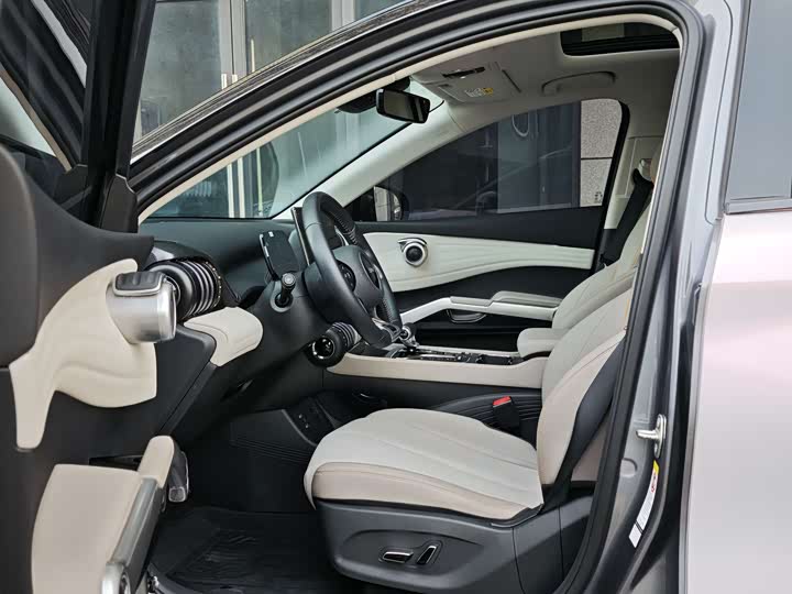 Фото 4 - BYD Yuan Plus