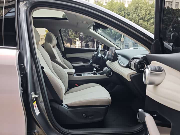 Фото 7 - BYD Yuan Plus