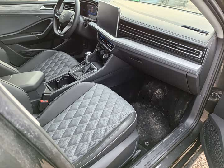 Фото 9 - Volkswagen Sagitar L