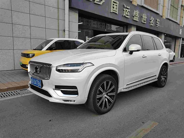 Фото 1 - Volvo XC90