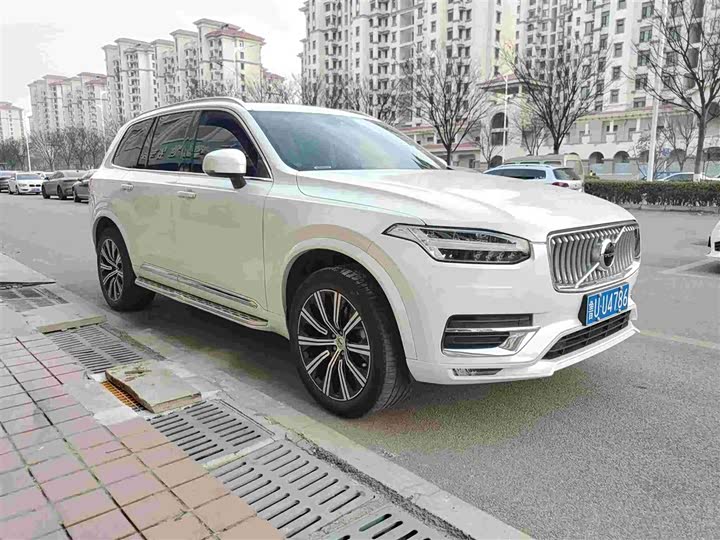 Фото 3 - Volvo XC90