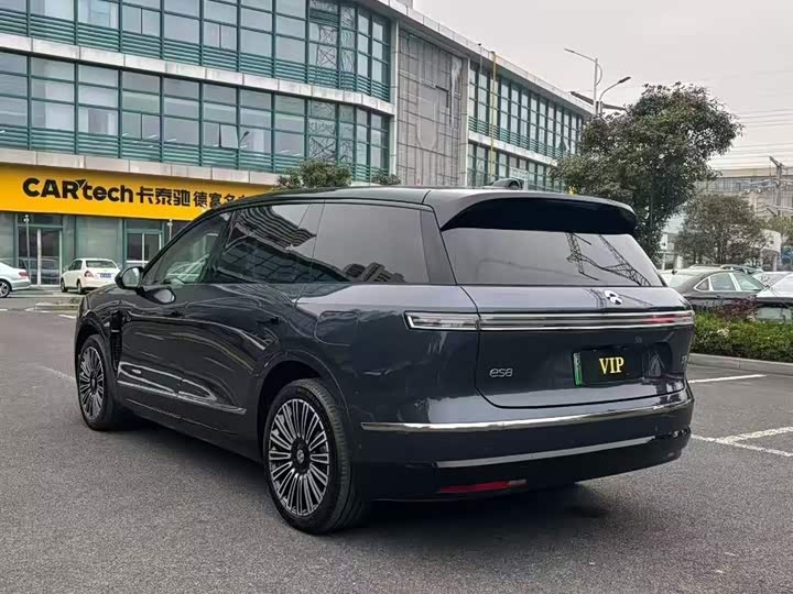 Фото 9 - Nio ES8