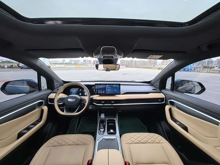 Photo 8 - Geely Okavango L