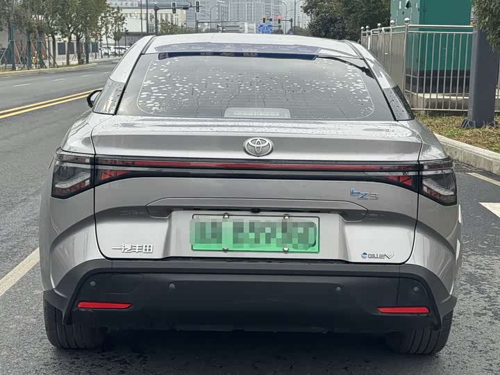 Фото 2 - Toyota bZ3