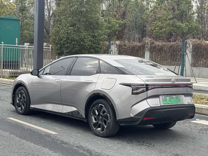 Фото 4 - Toyota bZ3