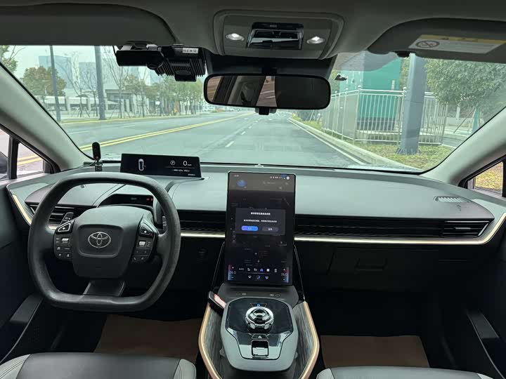 Фото 7 - Toyota bZ3