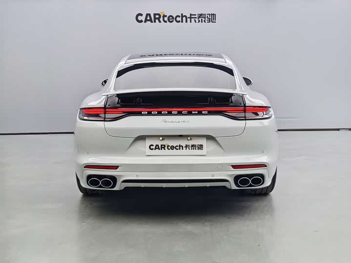 Фото 5 - Porsche Panamera