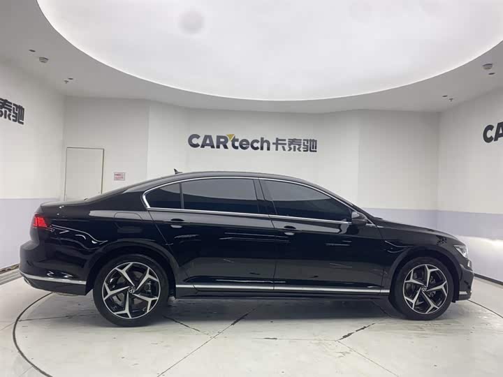 Фото 5 - Volkswagen Magotan